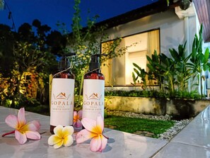 Property grounds - Twin room at northUbud (Bali)