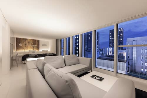 Habitación Deluxe con 2 camas individuales, baño privado (Upper Floor, 11-13F, 51 sqm) | Vista desde la habitación