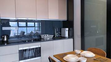 1 bedroom, iron/ironing board, free WiFi