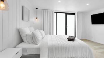 5 bedrooms, iron/ironing board, travel cot, free WiFi