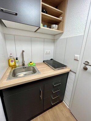 Private kitchen - 05 Central & quiet with SmartTV (Fellbach)