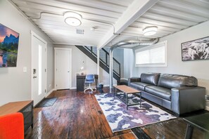 Interior - Shipping Container/Marysville-Dublin/golf/pets ok (Marysville)