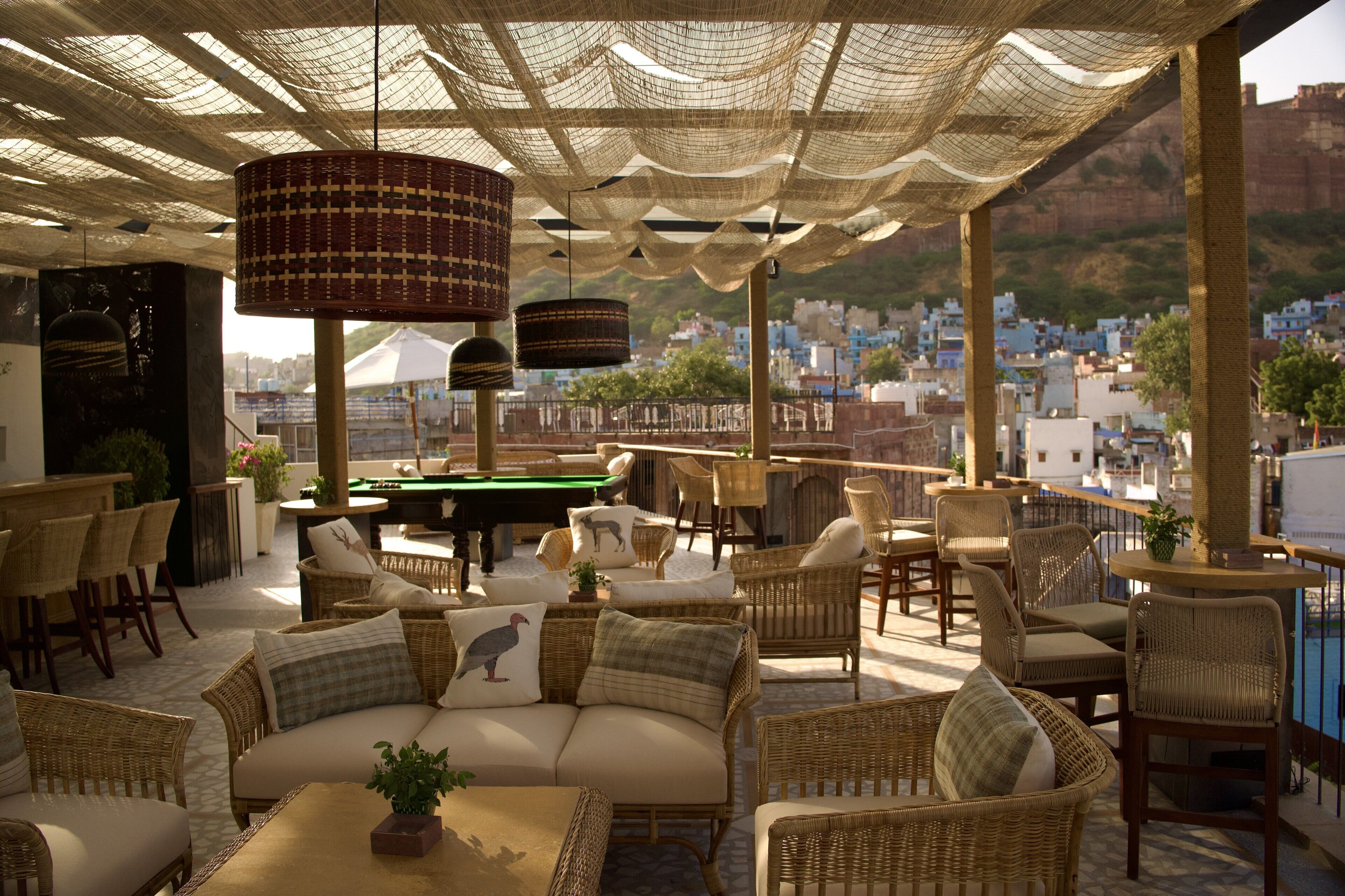 مطعم