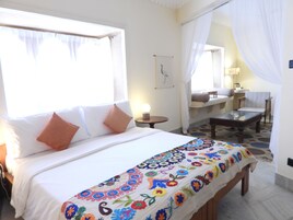 Chambre familiale | Espace de travail pour ordinateurs portables, accès au Wi-Fi (inclus)