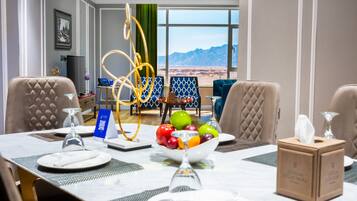 Royal Suite | Dining room