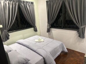 4 bedrooms, WiFi, bed sheets