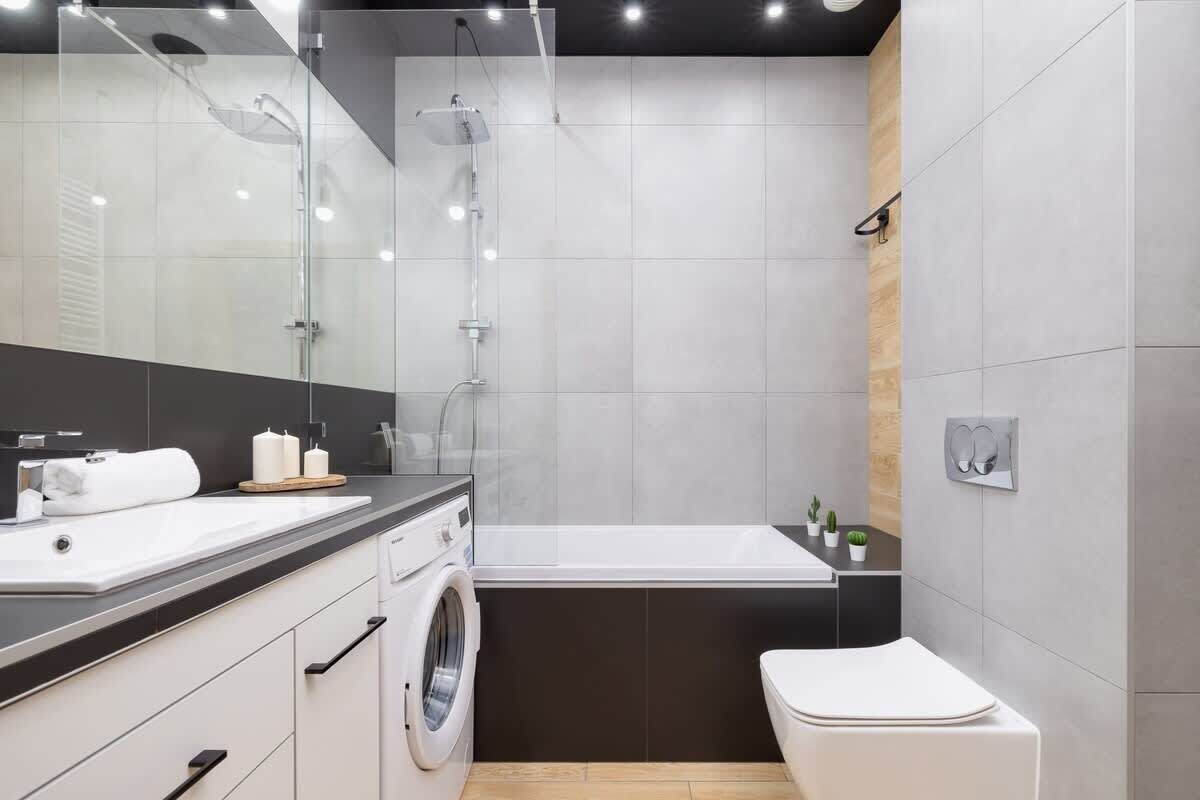 Bathtub, hair dryer, shampoo