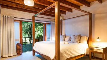 Luxury Villa | 2 bedrooms, in-room safe, individually decorated, individually furnished