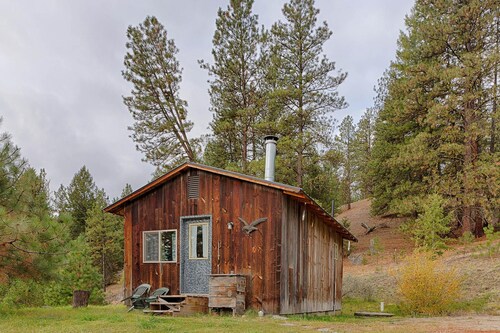 Eagle s Roost Cabin in Oroville