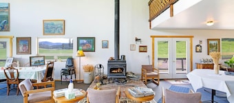 Mountaineer Cabin in Oroville