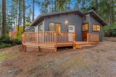 Lakebay 湖灣小屋