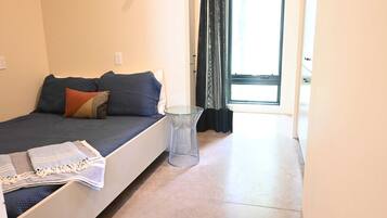 2 slaapkamers, een strijkplank/strijkijzer, wifi, beddengoed