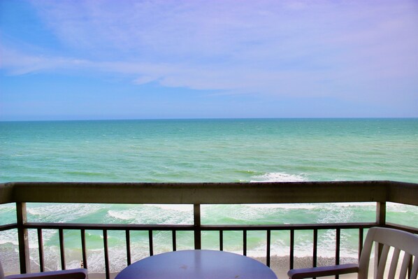 Property grounds - Garden City Beach Oceanfront Condo 807 | Rising Tides Properties Rental (Murrells)