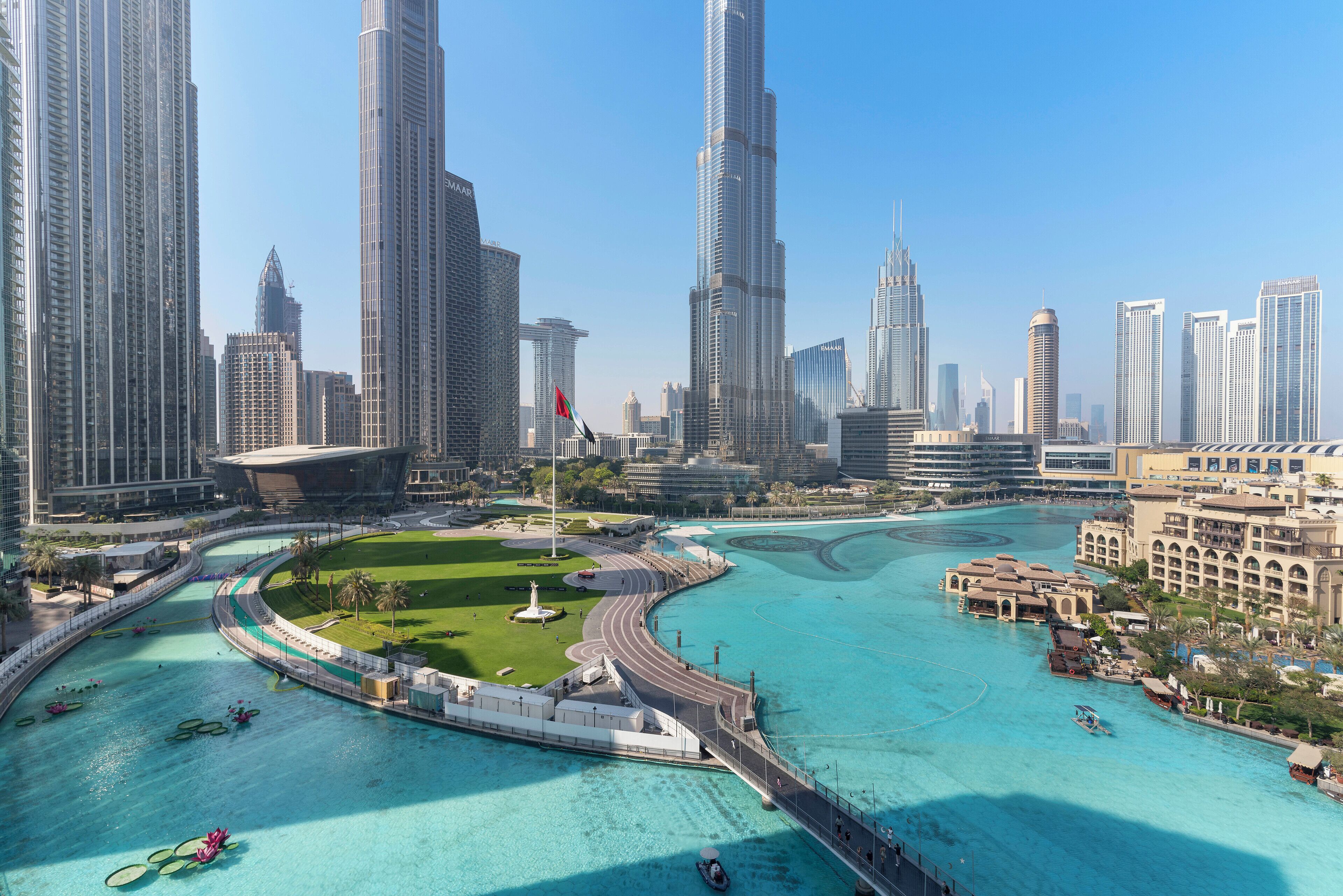 ซูพีเรียอพาร์ทเมนท์, ระเบียง, วิวสระว่ายน้ำ | วิวระเบียง