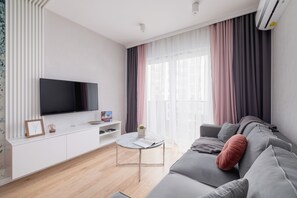 Apartment, 2 Bedrooms, Balcony | 2 bedrooms, bed sheets - Vetulaniego by Renters Prestige (Kraków)