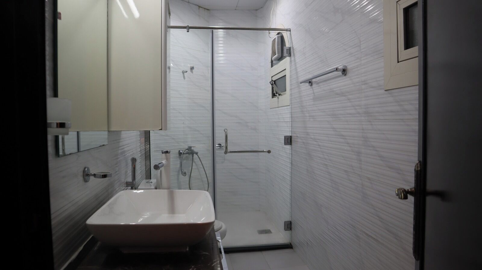Bidet, Seife, Toilettenpapier
