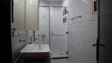 Bidet, Seife, Toilettenpapier