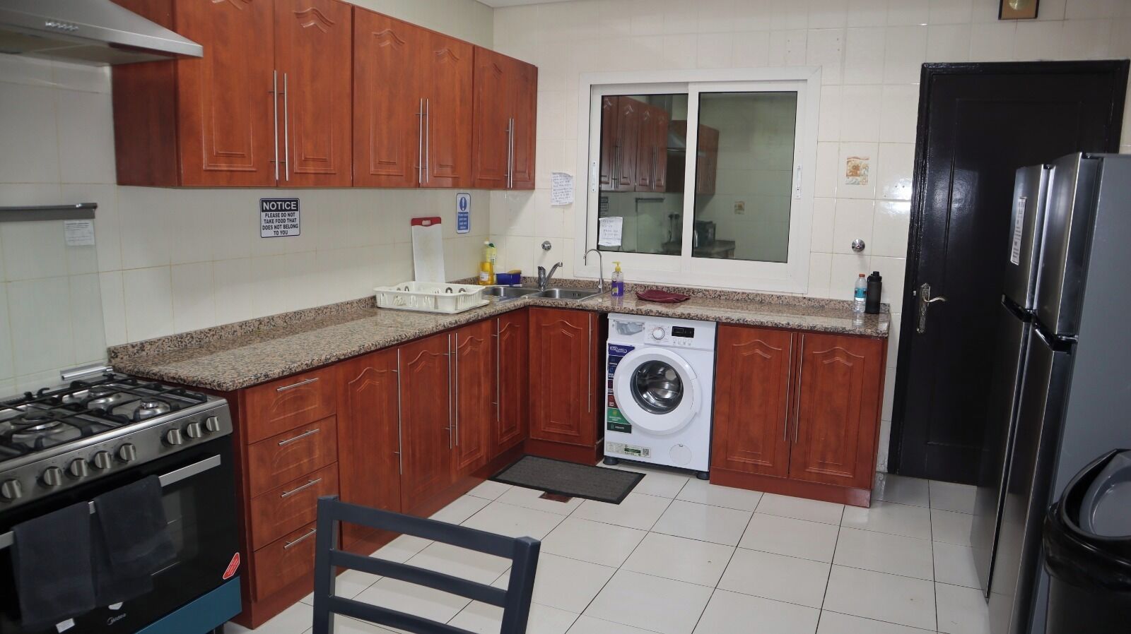 Micro-ondes, four, plaque de cuisson