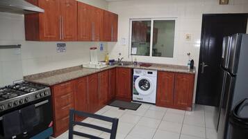 Micro-ondes, four, plaque de cuisson