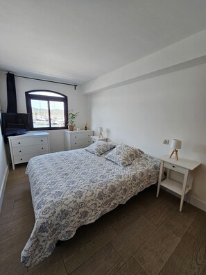 1 makuuhuone, äänieristys, silitysrauta/-lauta, Wi-Fi