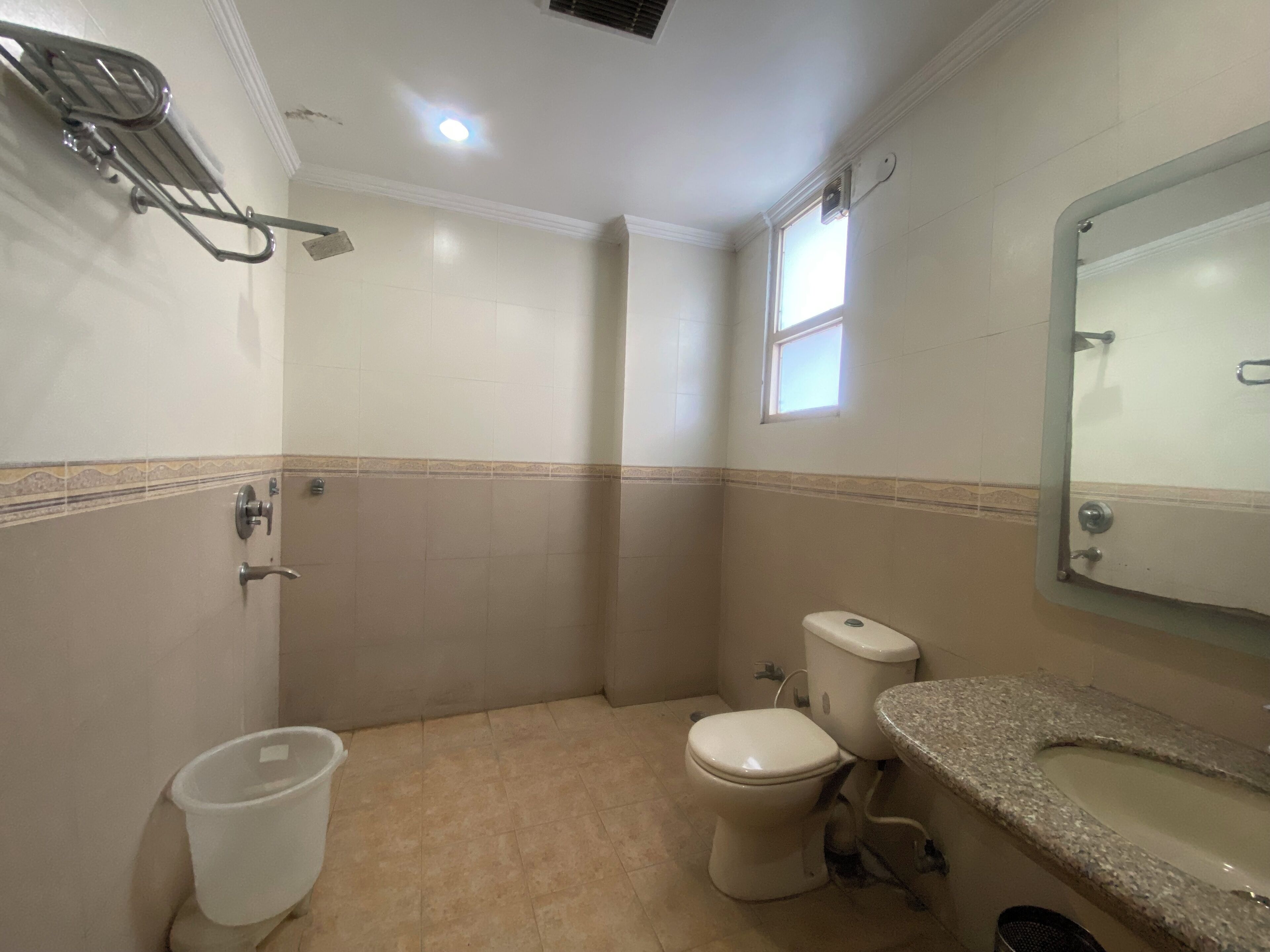 Deluxe Double Room | Bathroom