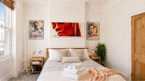 7 Schlafzimmer, Schreibtisch, Bügeleisen/Bügelbrett, kostenloses WLAN
