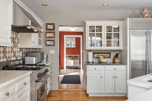 Fridge, microwave, oven, stovetop - Elegant Coastal Retreat: Serene Luxury Living in Falmouth Foreside (Falmouth)