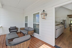 Interior - Dixieland Delight at River Rocks Plantation (Guntersville)