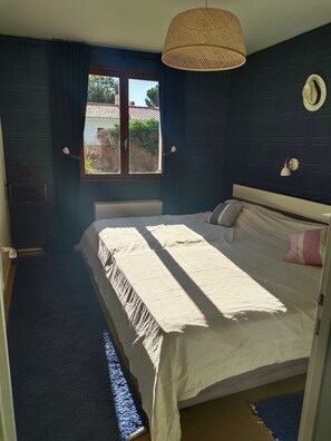 4 Schlafzimmer, Schreibtisch, Bügeleisen/Bügelbrett, kostenloses WLAN
