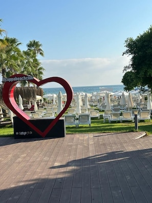 Private beach nearby, beach bar - MERYAM SUIT DELUX HOTEL (Manavgat)