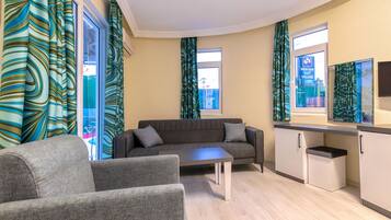 Family Room | 1 bedroom, free WiFi