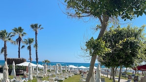 Private beach nearby, beach bar - MERYAM SUIT DELUX HOTEL (Manavgat)