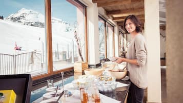 Petit déjeuner buffet compris tous les jours