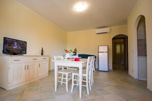 Apartment, 2 Schlafzimmer, Terrasse | Speisen