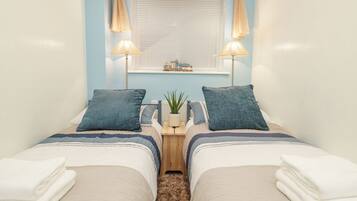 2 bedrooms, individually decorated, individually furnished, free WiFi