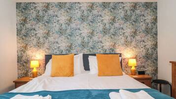 2 bedrooms, individually decorated, individually furnished, free WiFi