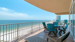 Outdoor dining - Phoenix Orange Beach II !!  Lazy River and Slide !  New Rental!! (Orange Beach)