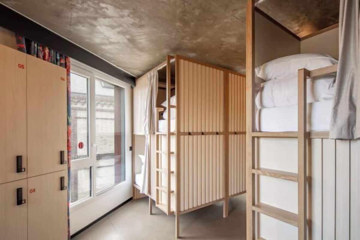 1 Schlafzimmer, hochwertige Bettwaren, Verdunkelungsvorhänge