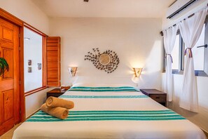 1 bedroom, desk, free WiFi, bed sheets