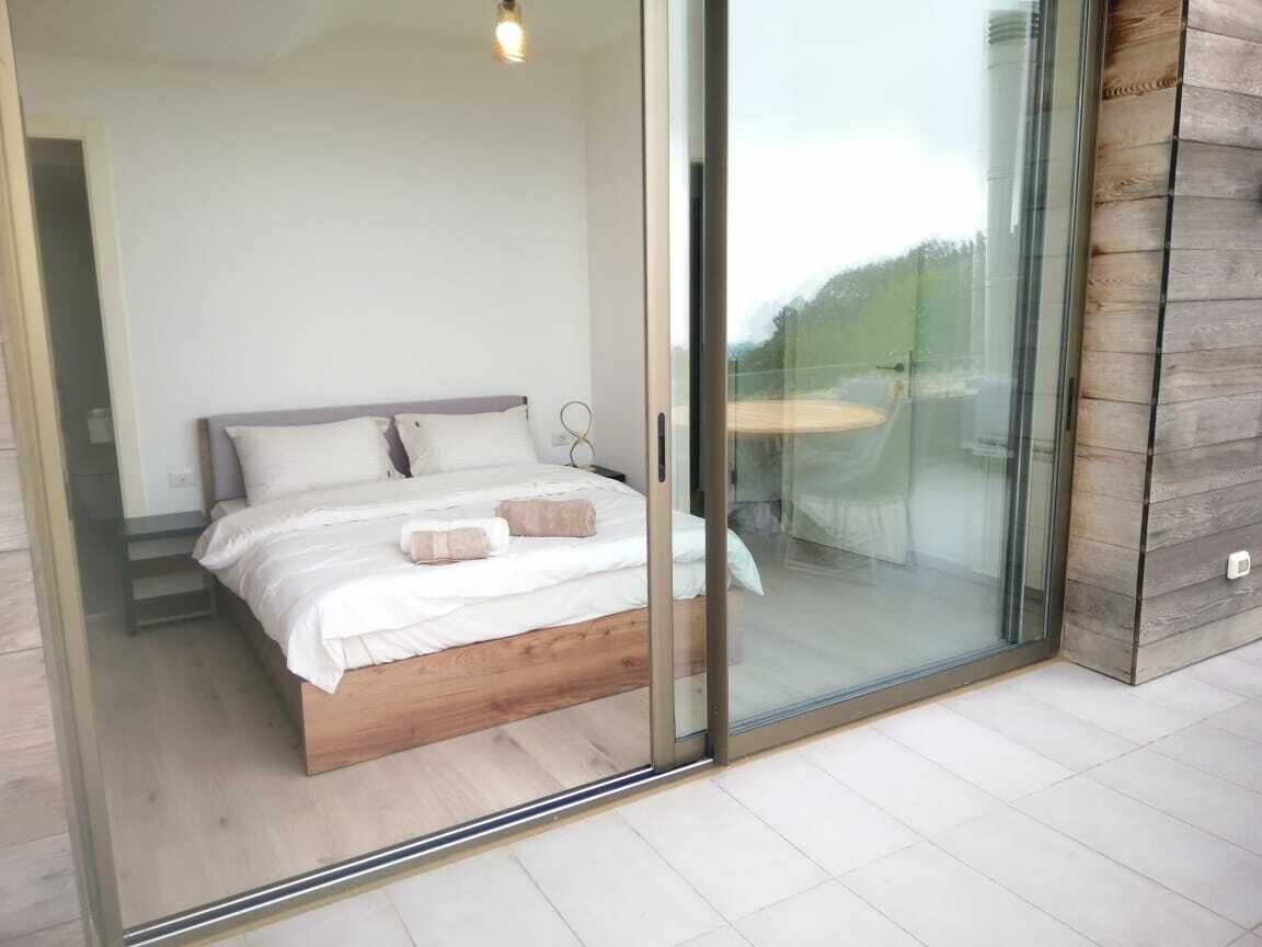 3 habitaciones, tabla de planchar con plancha, wifi y ropa de cama 