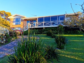 Exterior - Flinders Island - Self Contained Holiday Home - Lady Barron - "Masters Quarters" (Lady Barron)