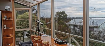 Flinders Island - Self Contained Holiday Home - Lady Barron - "Masters Quarters"