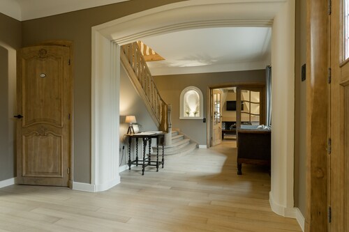 Grote Buitenspeeltuin Tegenover de Villa, te Midden van Bosland en Fietsroutes