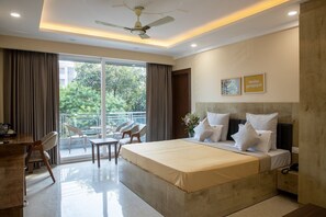 1 bedroom, iron/ironing board, bed sheets