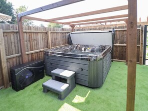 Cottage | Interior - Carlton House (Skegness)