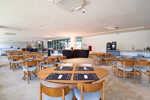 Free daily continental breakfast  - Maceió Mar Resort All Inclusive (Maceió)