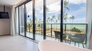 Luxo Frente Mar com Banheira | View from room