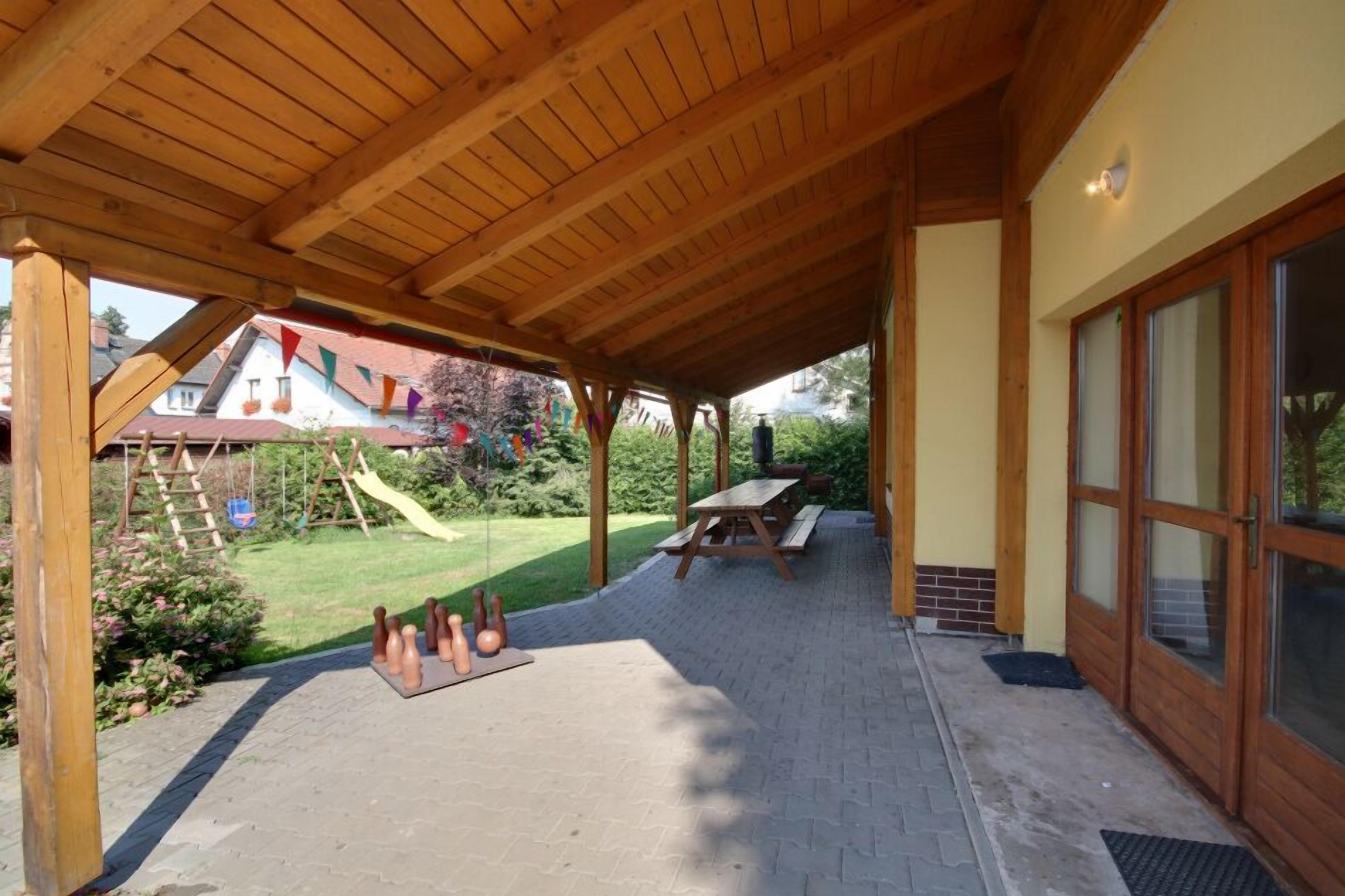 Nhà Economy | Hiên