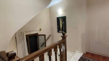 Premium bedding, in-room safe, desk, soundproofing