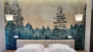 Deluxe Double Room, 1 Katil Raja (King) | Peralatan tempat tidur premium, peti besi dalam bilik, meja